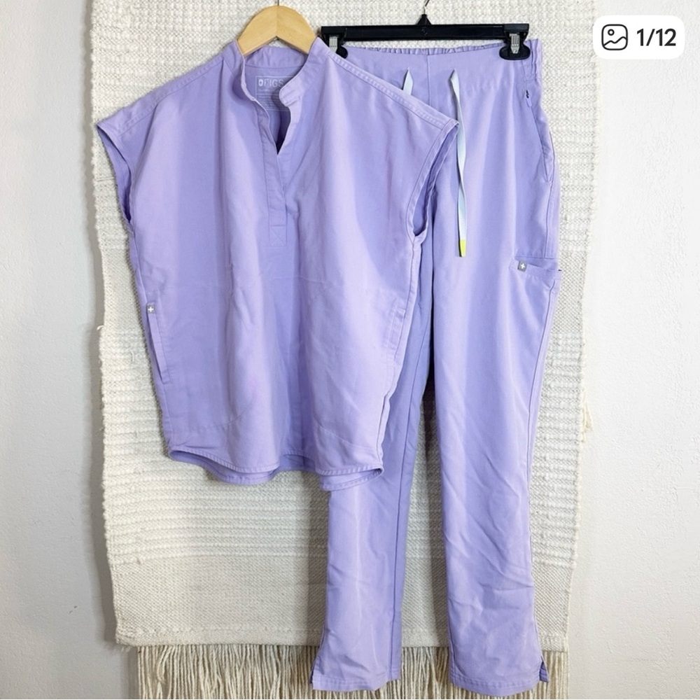 Figs Light Purple Scrub Top
